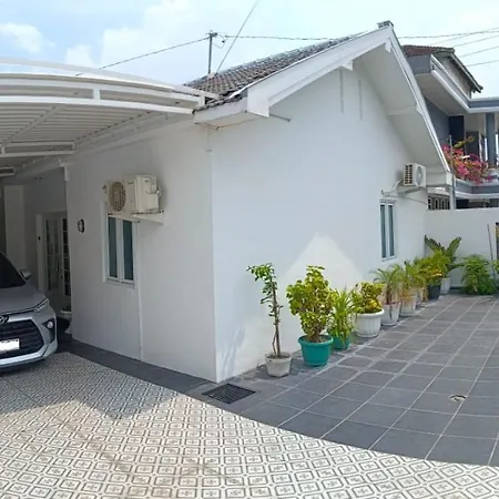 Villa Omah Ayu